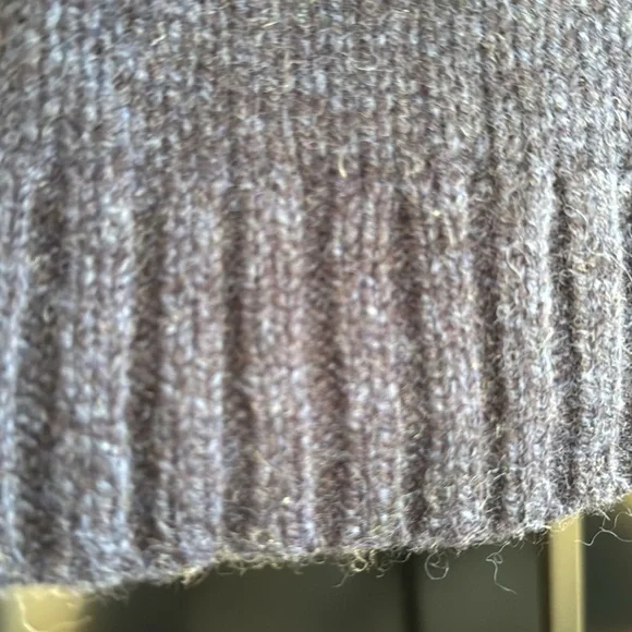 LL Bean Classic Heritage Fair Isle Navy Green 100% Lambs Wool Women’s Sweater M - Picture 16 of 17